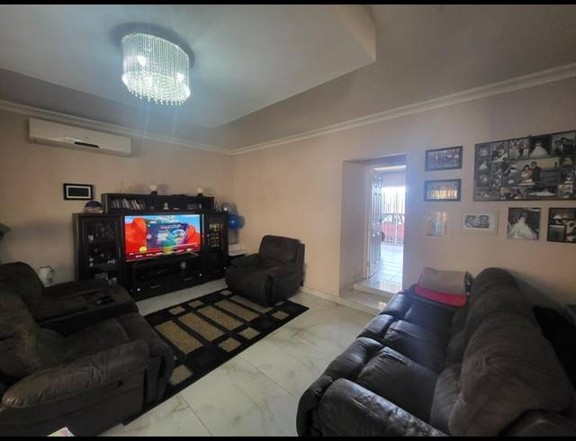 4 BEDROOM HOUSE FOR SALE IN PARKGATE